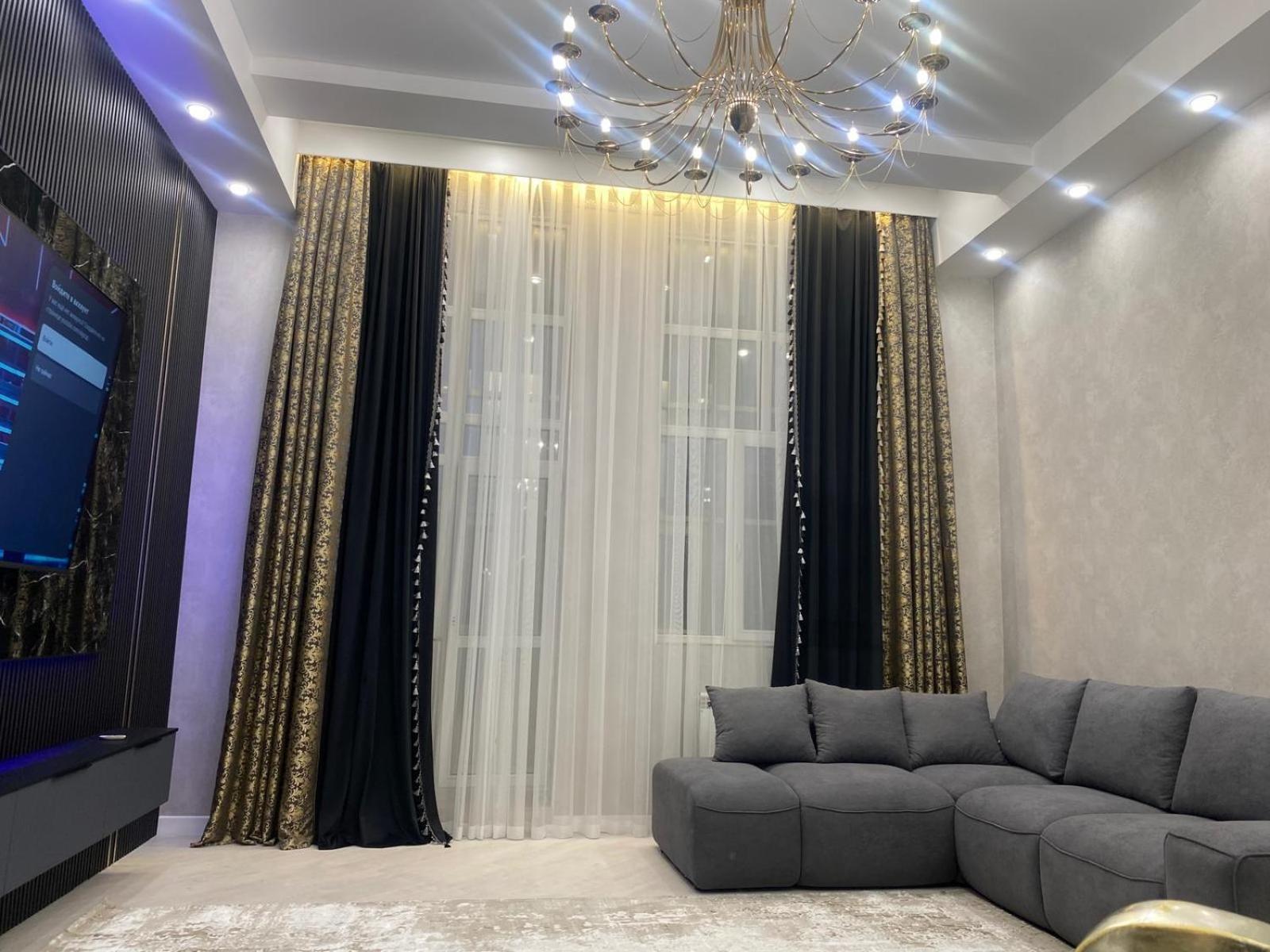 Arman Deluxe Apartamento Karagandy Exterior foto